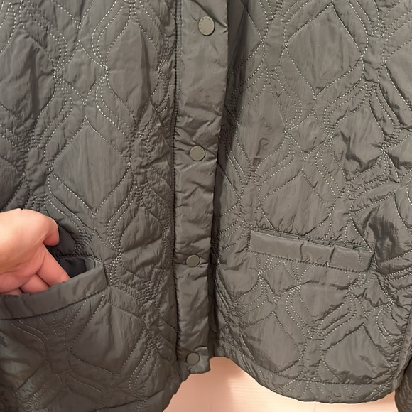 Fabletics quilted loft olive green jacket size XLarge - Picture 11 of 11